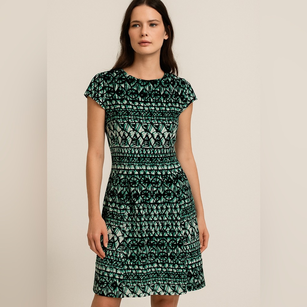 ECI Black and Green Patterned Dress